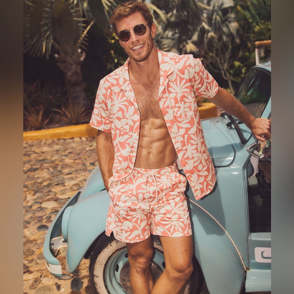 Marine Layer Swim Trunk Mechanical Stretch 6" Coral Abstract Floral